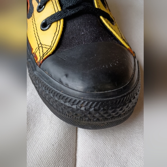 Converse Black High-Top Sneakers with Red and Yellow Flames_12 - Picture 4 of 13